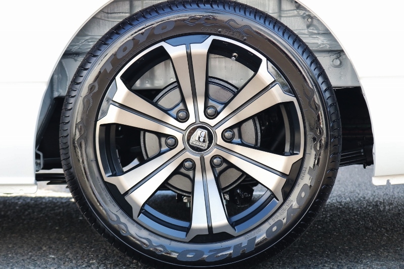 バルベロ　アーバン　１８インチ　＆ＴＯＹＯ　Ｈ２０の組み合わせ！