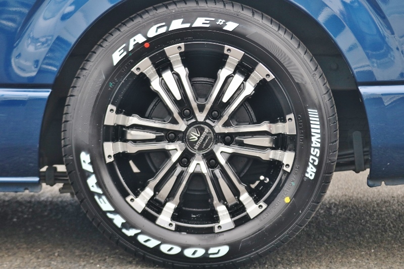 まれにみる入庫のブルー！ＤＴターボでダブルナビベットキット搭載！
