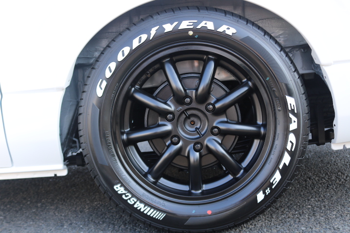 大人気のMC-9にナスカータイヤの組み合わせ！
