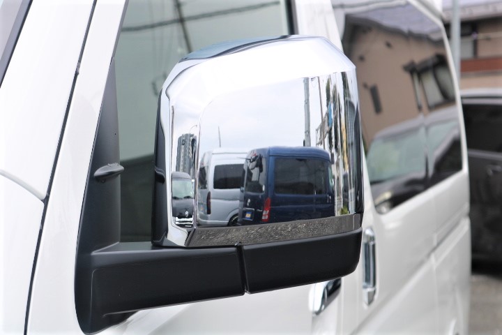 新型になり、ドアミラーが大型化されました！