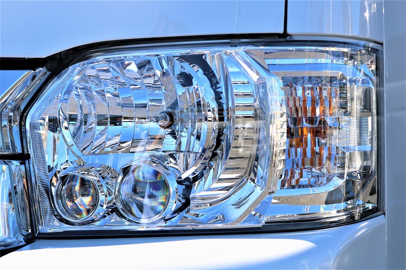 メーカーオプションで、ＬＥＤテールランプ装備されています！