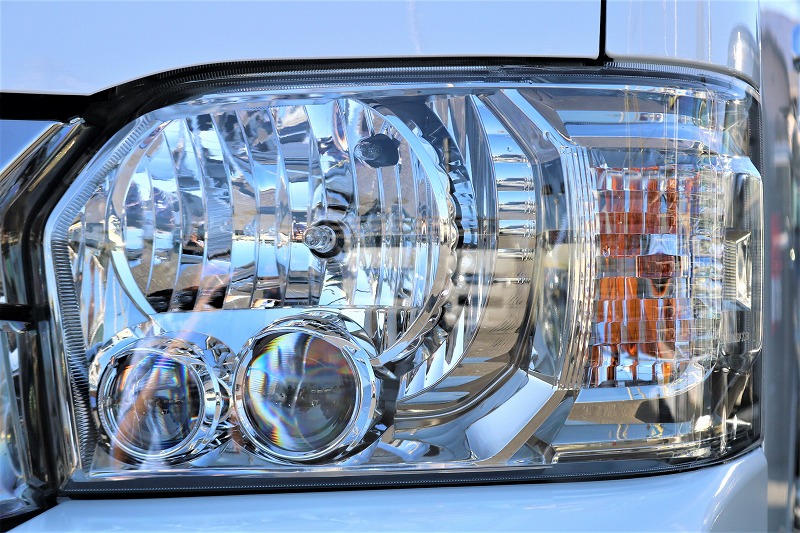 メーカーオプションで、ＬＥＤヘッドライトが装備されています！