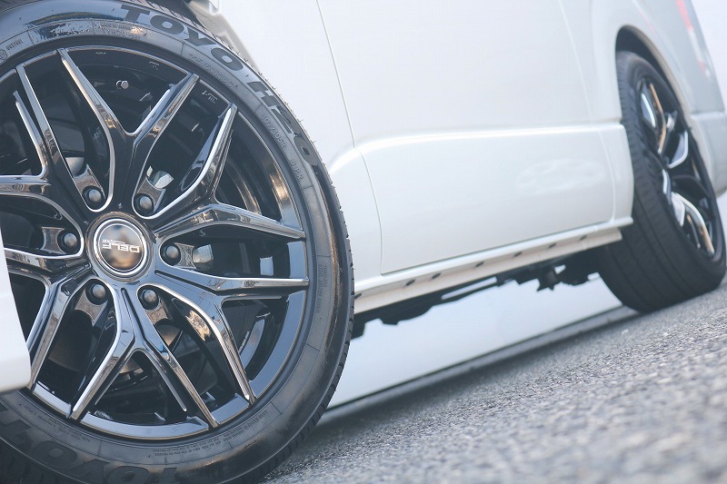 大人気のDelf01 18インチホイール！TOYO H20タイヤ！