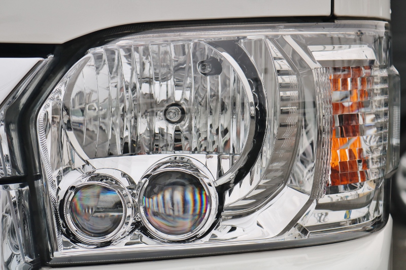 メーカーオプションのLEDヘッドライト付き！