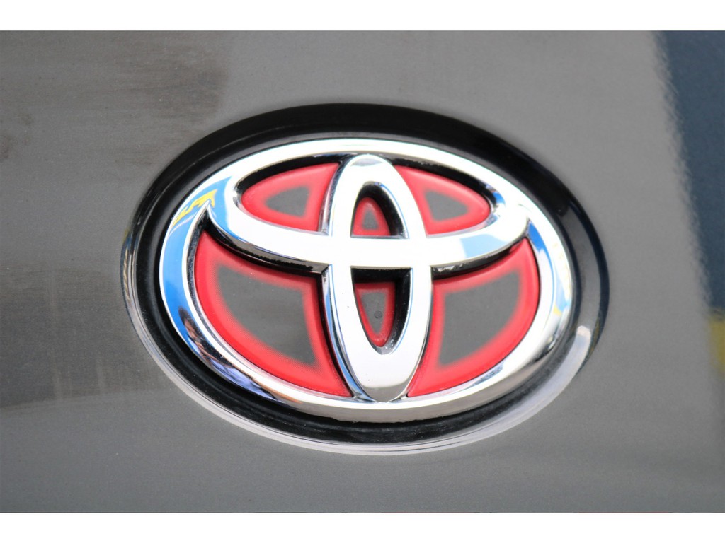 レッドTOYOTAエンブレム！