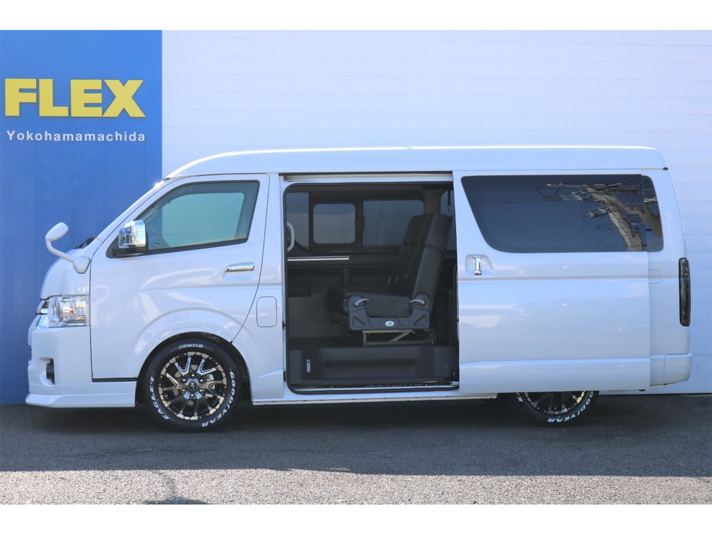 片側電動スライドドアです！