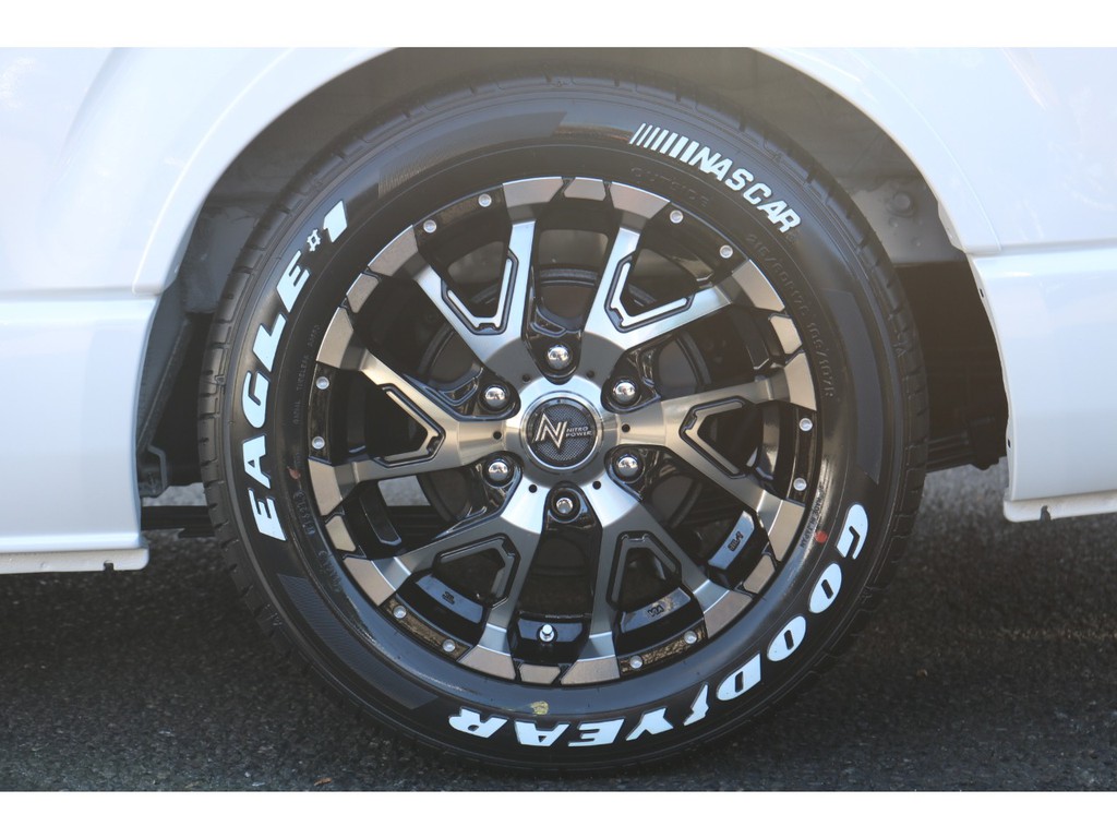 ナスカータイヤです！