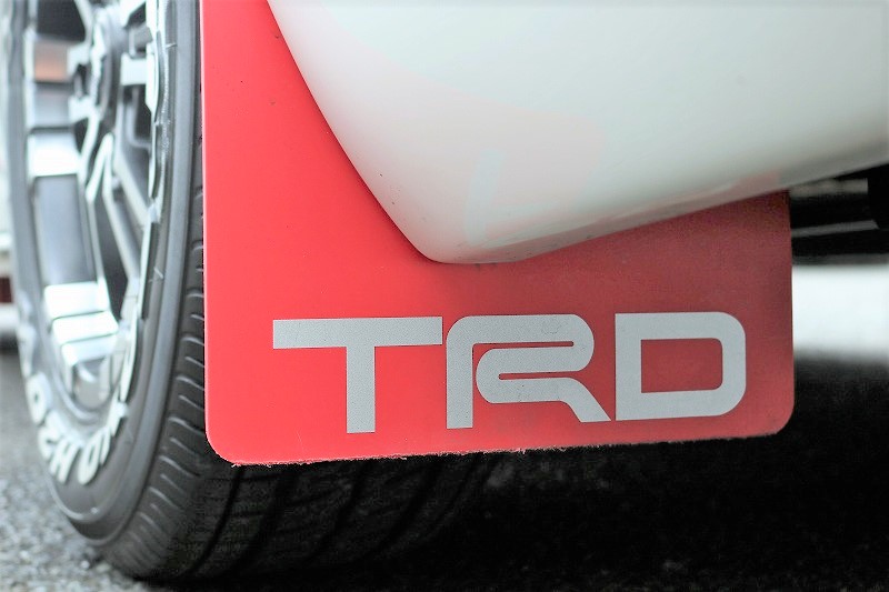 TRDマッドフラップ装着済み！