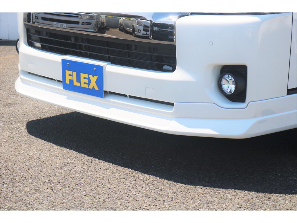 FLEXオリジナル　デルフィーノラインフロントスポイラー装着済み