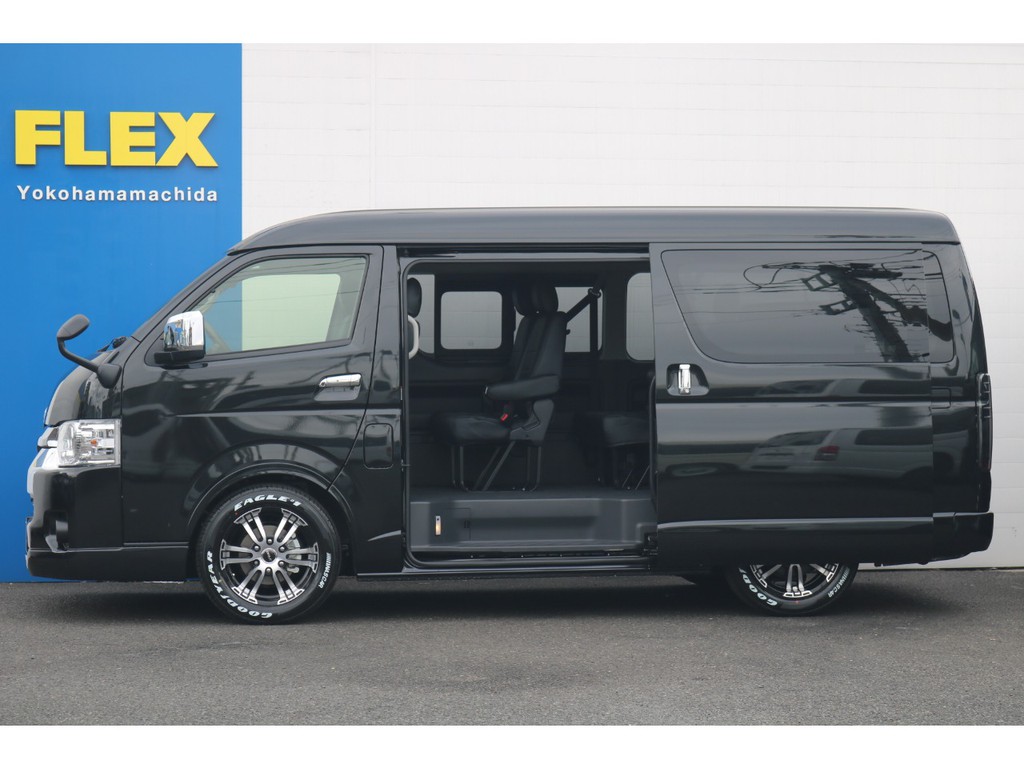 間口の広いスライドドアなので乗り降りも簡単です！