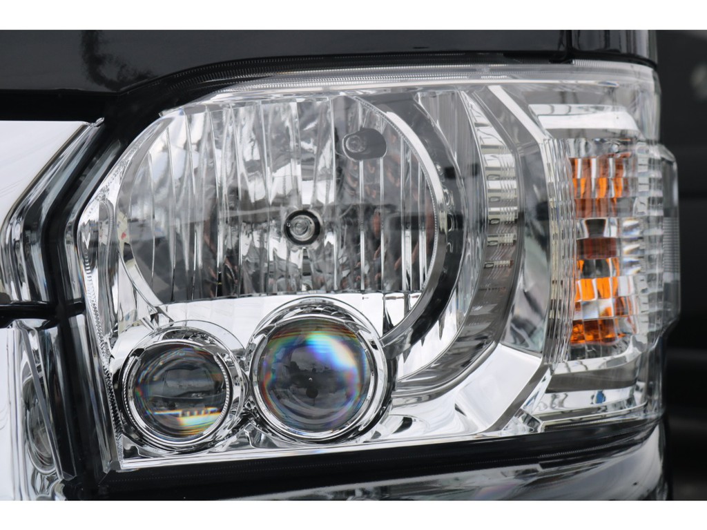 LEDヘッドライト装備！