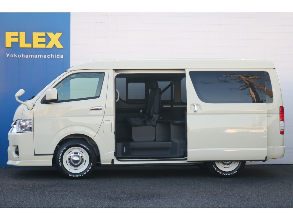 間口の広いスライドドアなので乗りおりも簡単です！