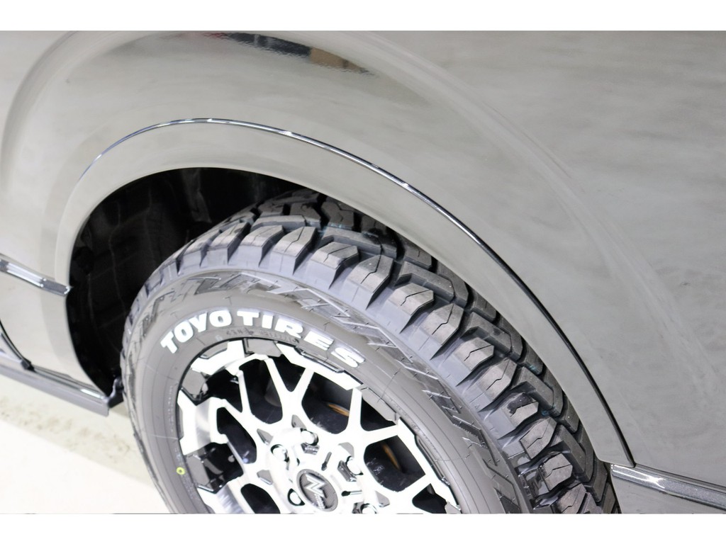 オリジナルオーバーフェンダー装着で車検対応です