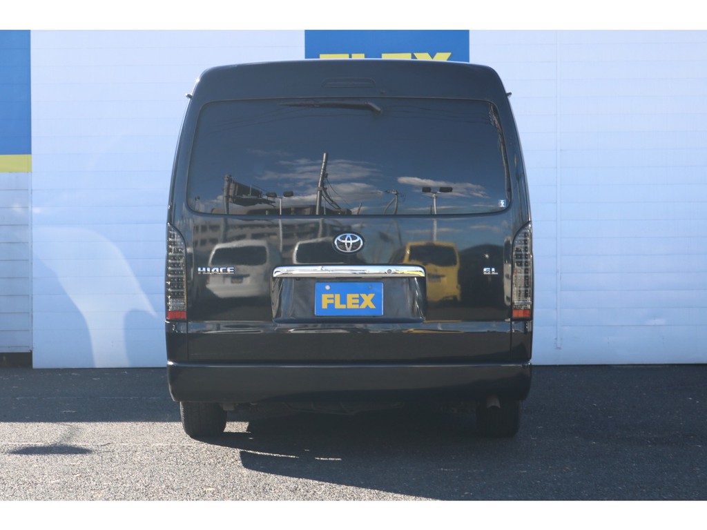 ボディカラーはブラックマイカです！