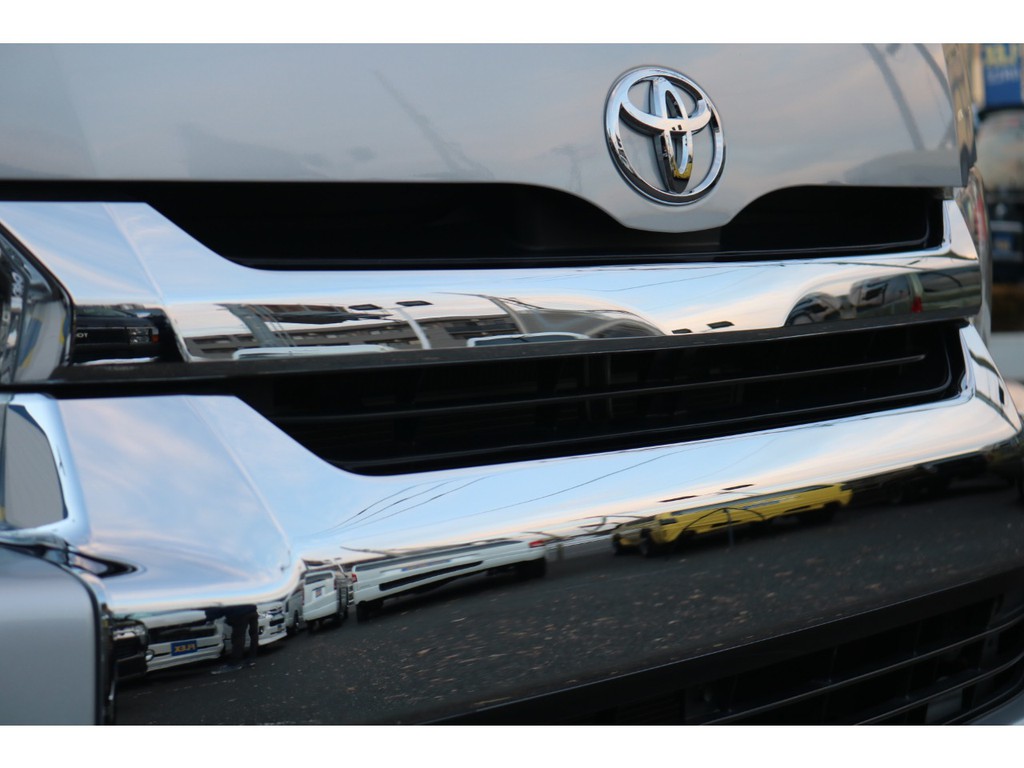 迫力のあるフロントグリル！