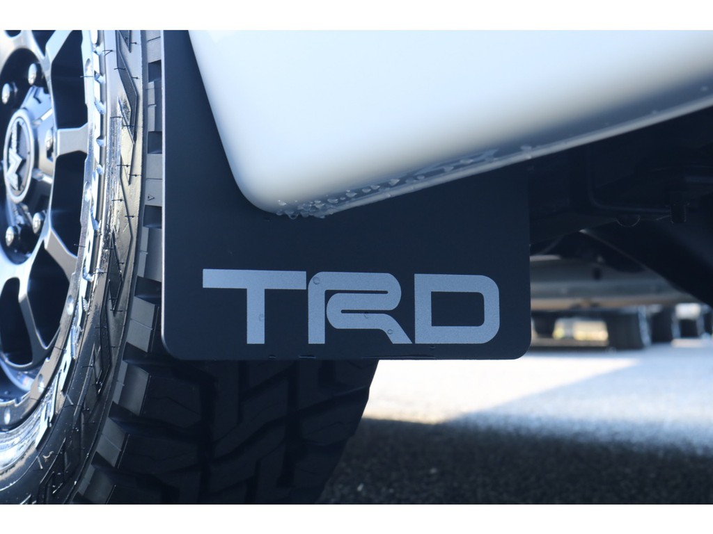 TRDマッドフラップ装着済み！