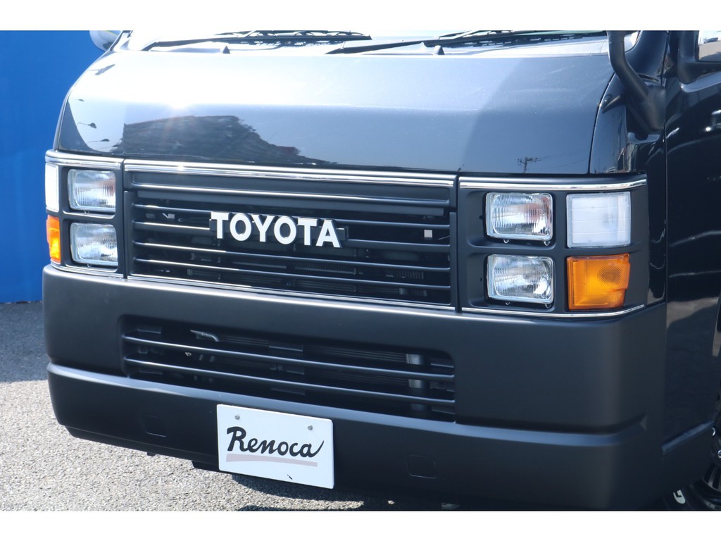 Renoca 大人気角目4灯です！