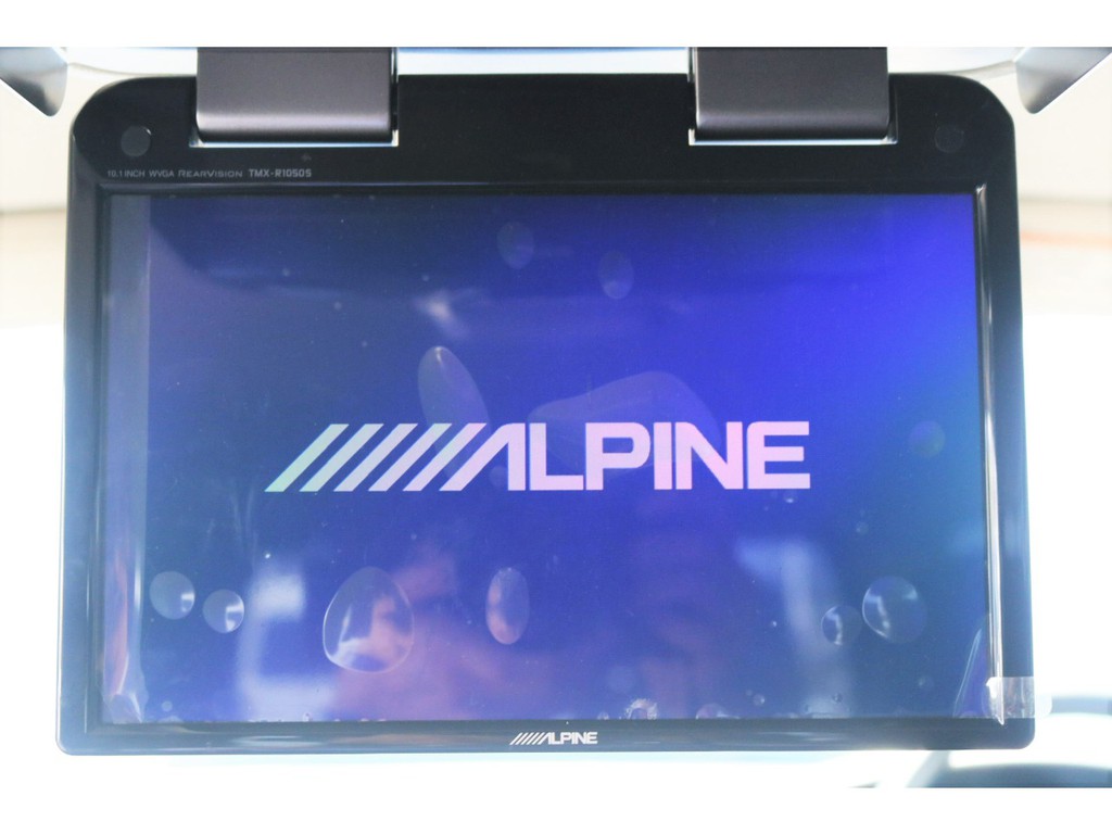 ALPINEのフリップダウンモニターです！