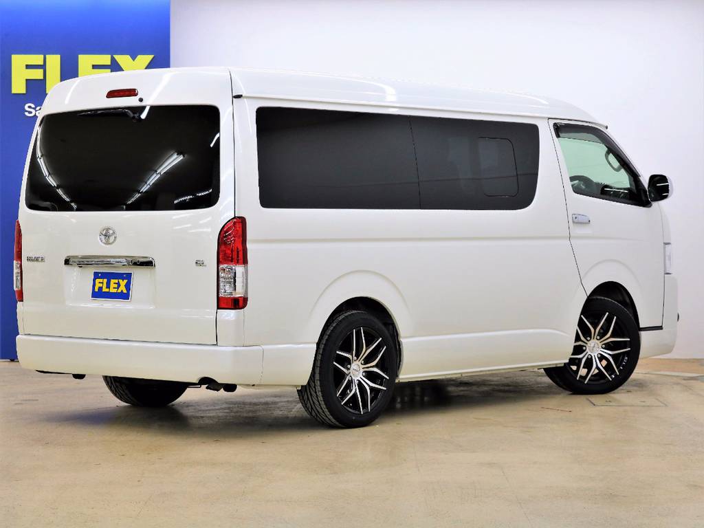 常時３０台オーバーの屋内展示場完備です！