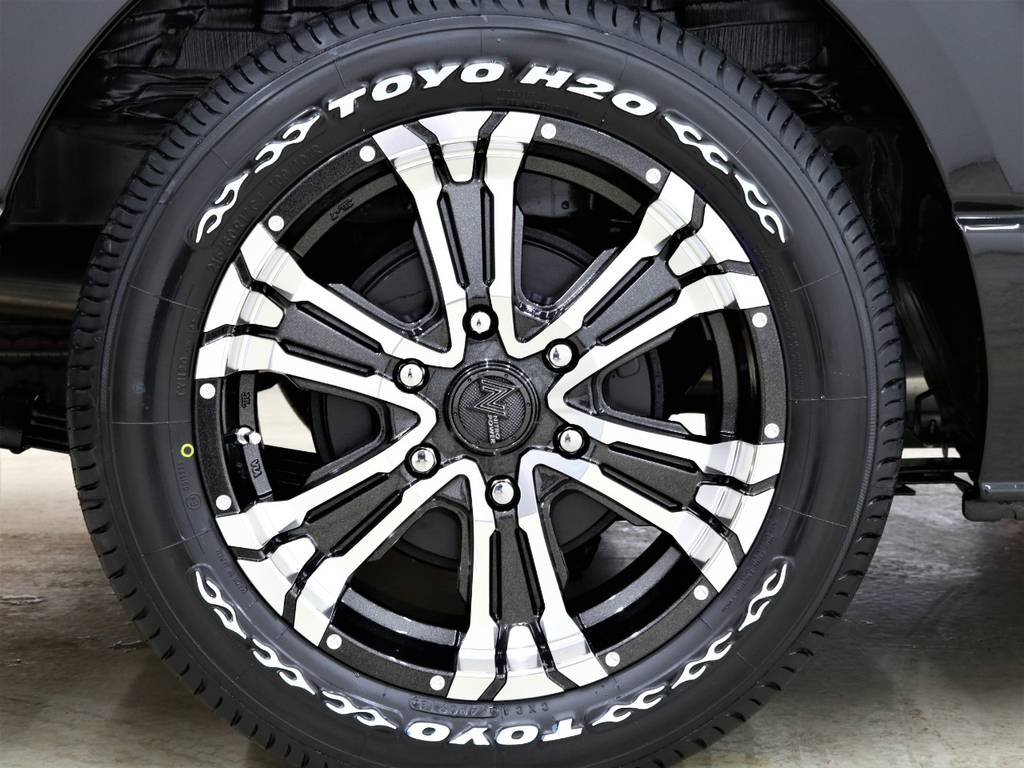 １７inchクロスクロウ＆ＴＯＹＯ Ｈ２０ ＬＴタイヤ！