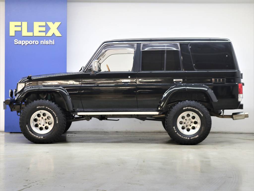 ウッドステアリング☆新品シートカバー☆ＳＤナビ（地デジ対応）☆