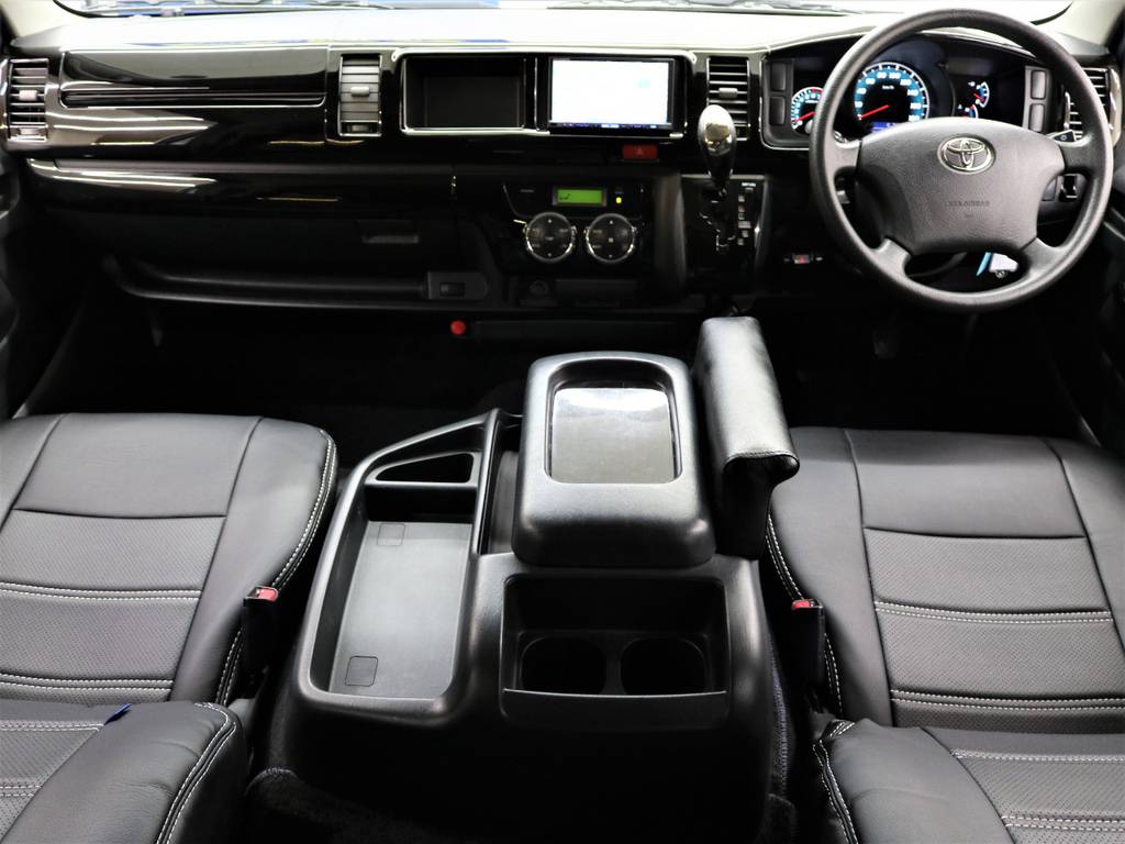 【Ｈ２２ ３型ハイエースＶ ４ＷＤ Ｓ－ＧＬ】