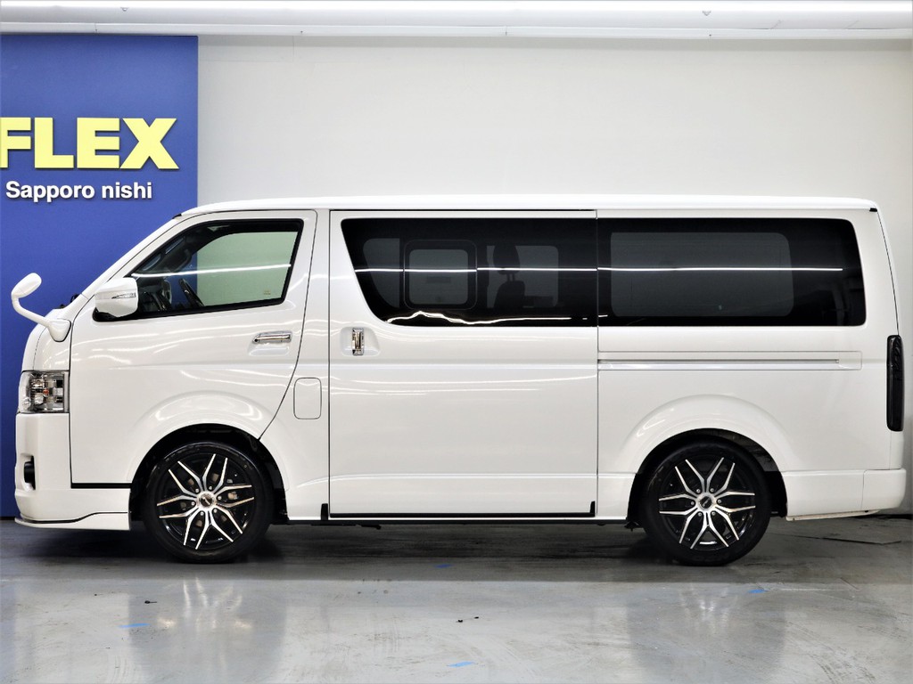 インテリア＆エクステリア両方のカスタム車両！