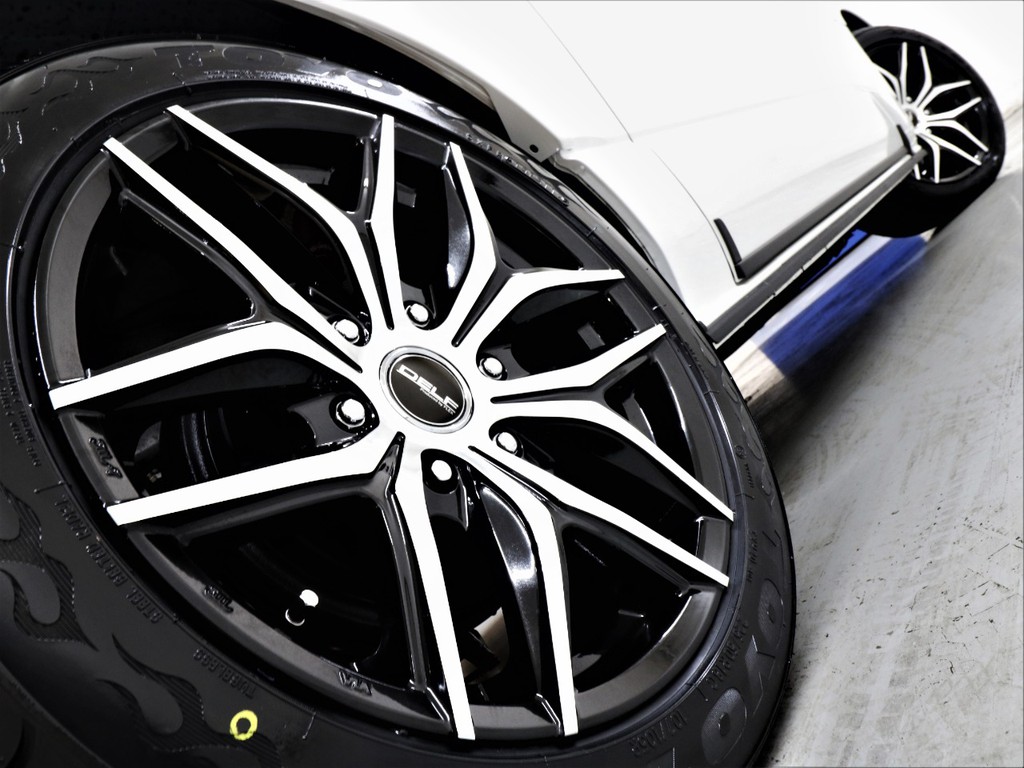 １８inchＦＬＥＸ Ｄｅｌｆ０１ＡＷ＆ＴＯＹＯ－Ｈ２０！