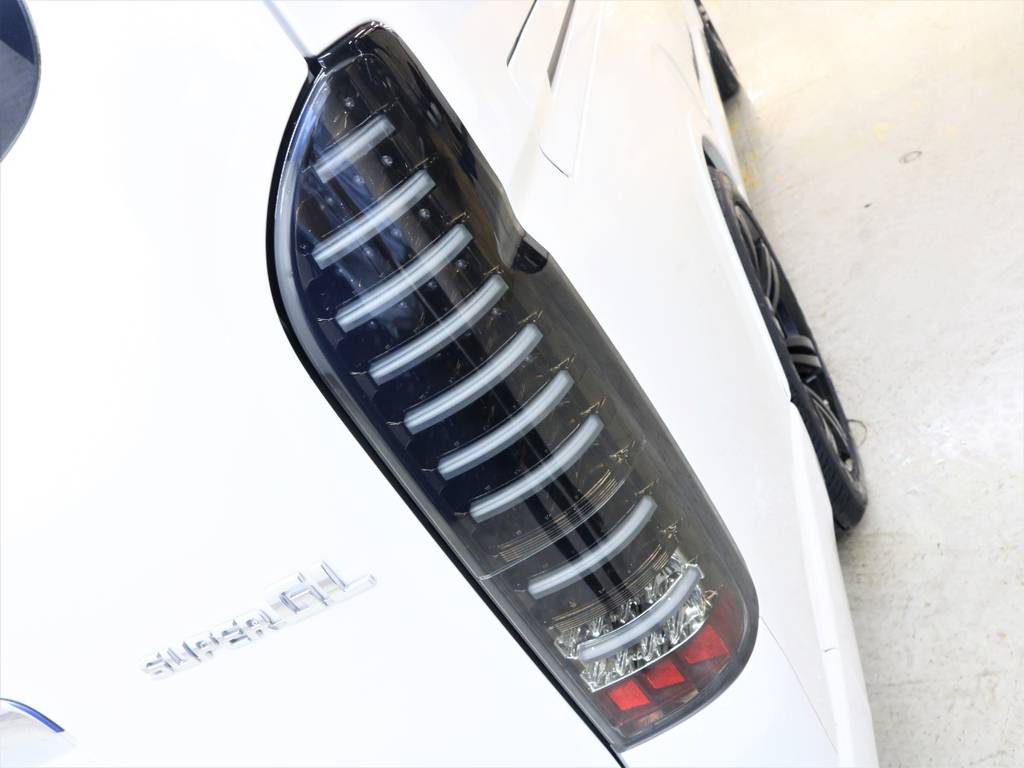 新品ヴァレンティＬＥＤジュエルテールランプ！