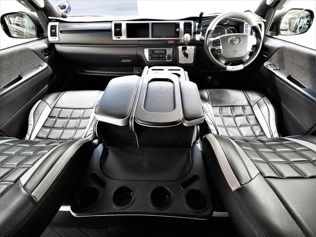 快適パーツが満載のインテリアは圧巻です！