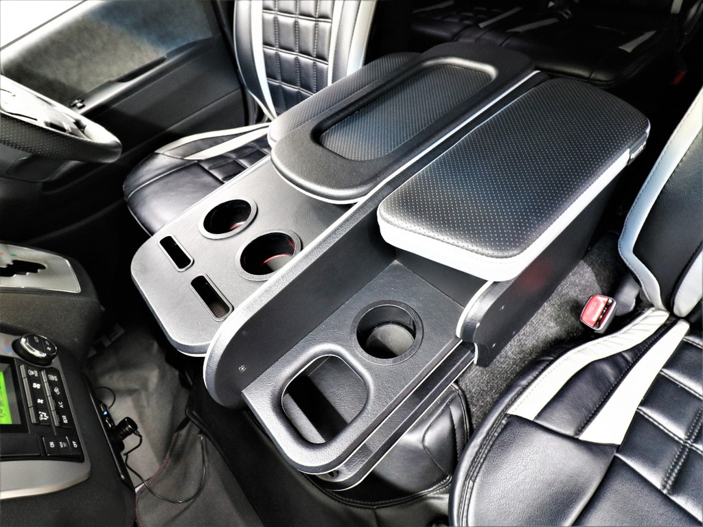 クラフトプラスセンターコンソールボックスＳＴ２！