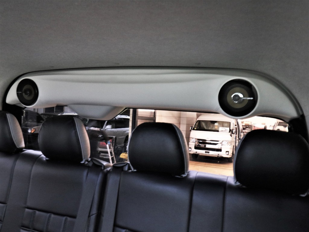 リアゲートスピーカーも付いております！