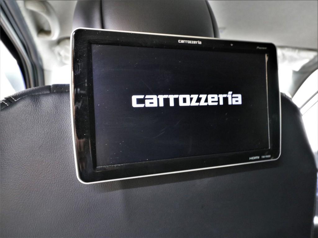 カロッツェリアヘッドレストモニター２基搭載！
