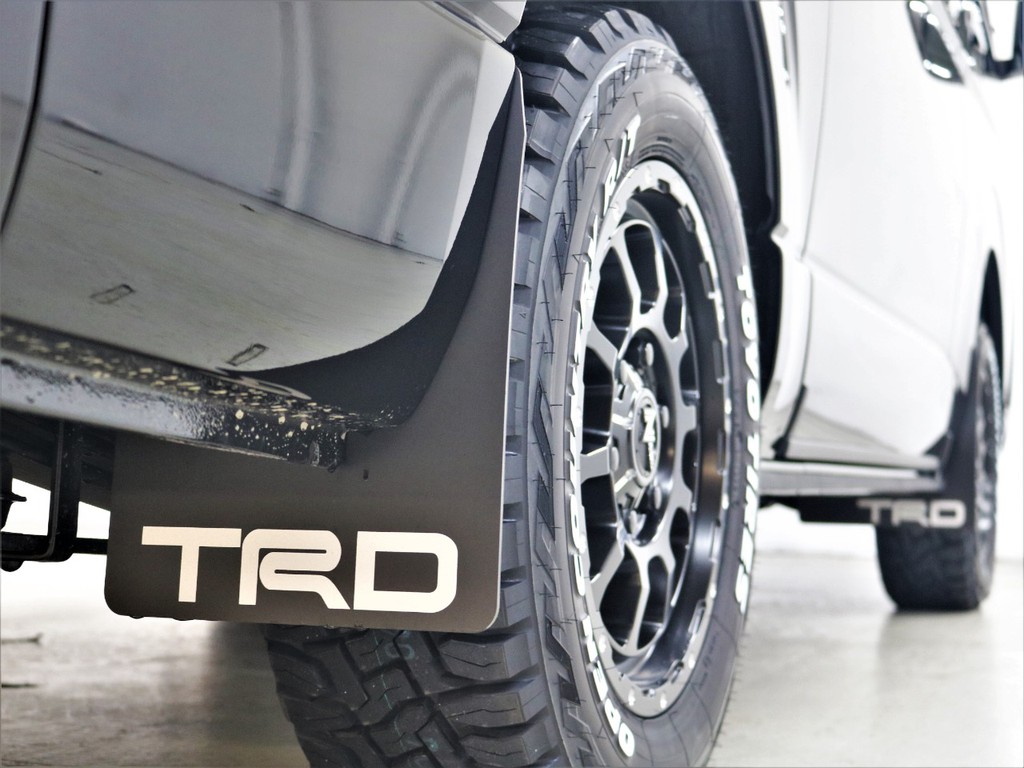 TRDマットフラップ装着！