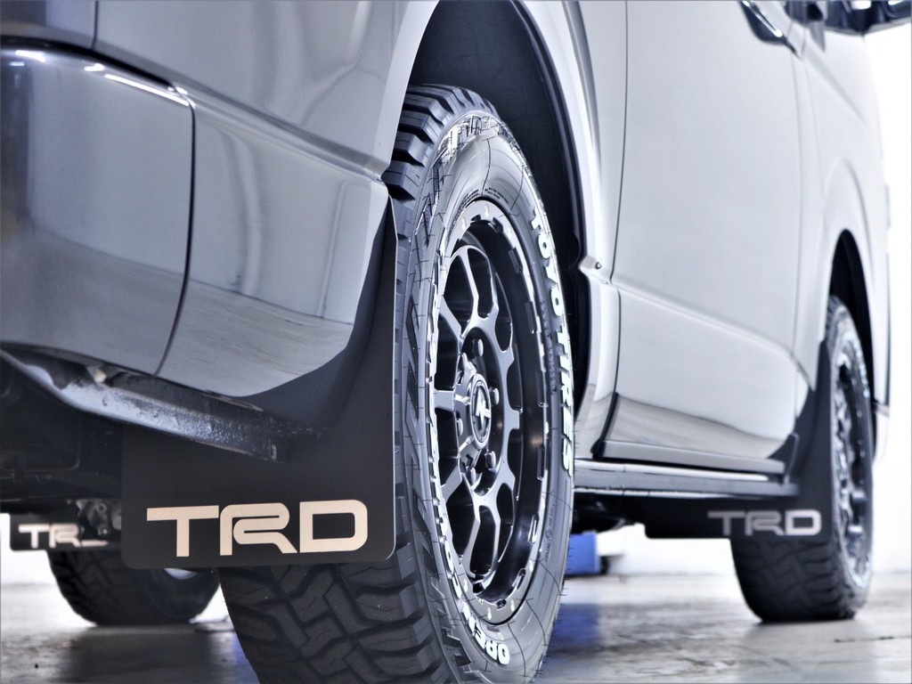 TRDマッドフラップ装着！