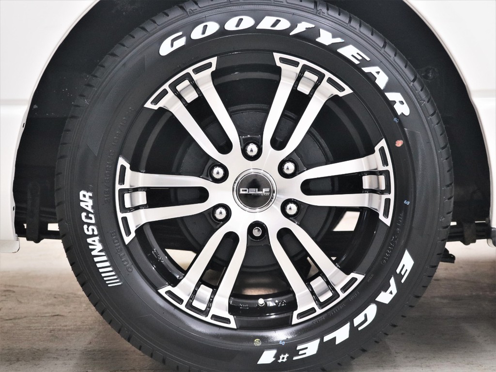 １７inchＦＬＥＸ１７inchＤｅｌｆ０２＆グッドイヤーナスカータイヤ！