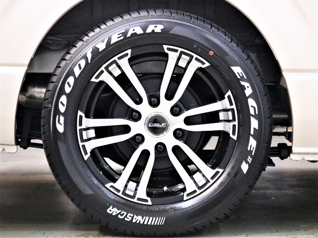 １７inchＦＬＥＸ　Ｄｅｌｆ０２ＡＷ＆１７inchグットイヤー ナスカータイヤ！