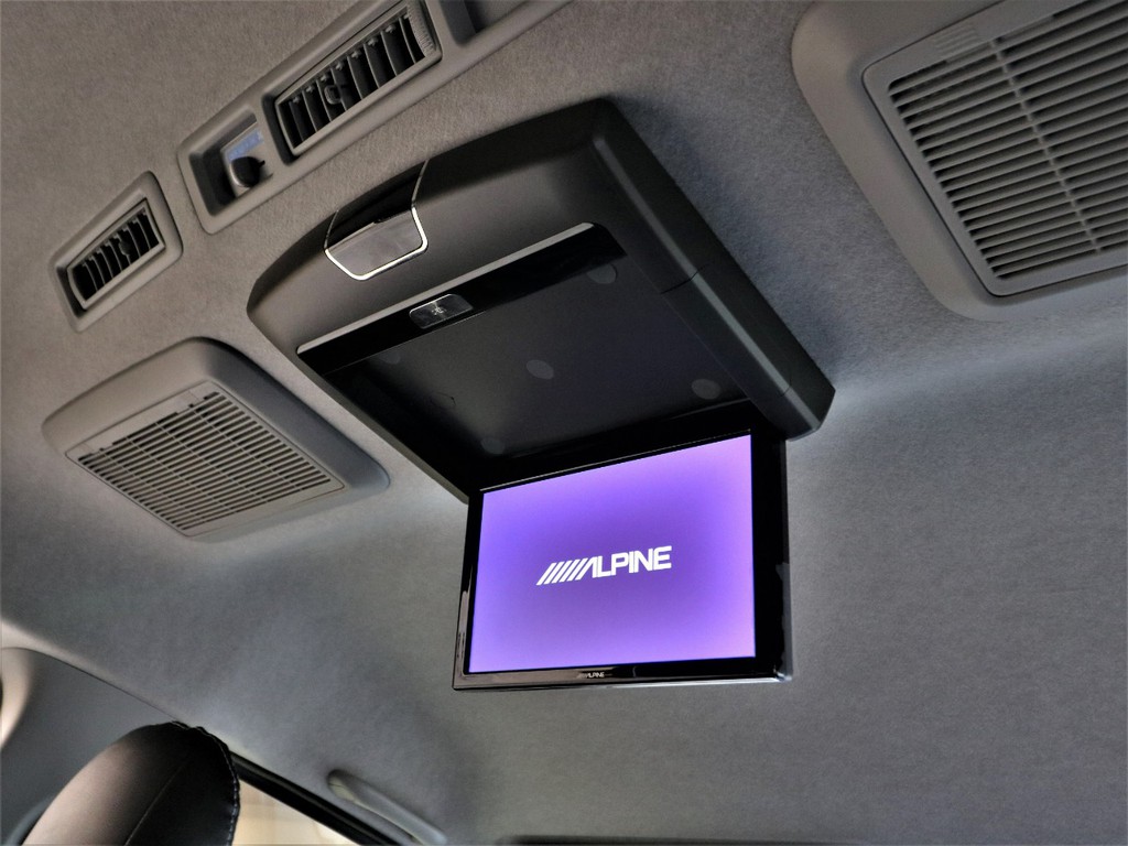 ALPINE　フリップダウンモニター！