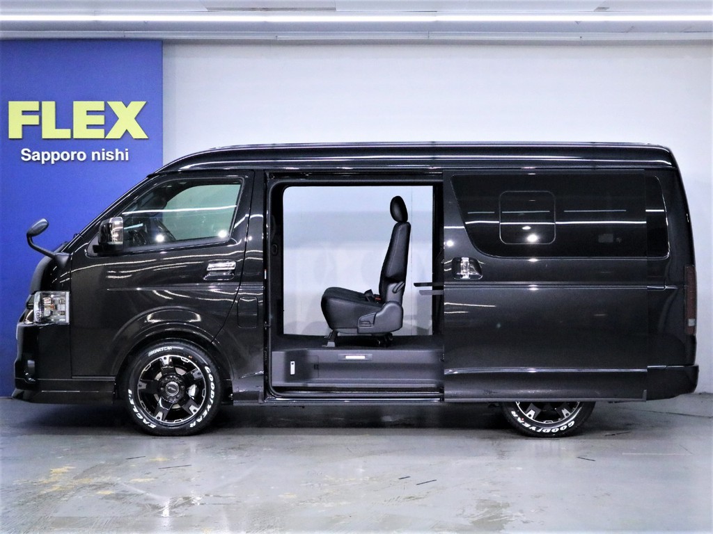 両側スライドドア小窓付き！車高は1.5inchローダウン施工！