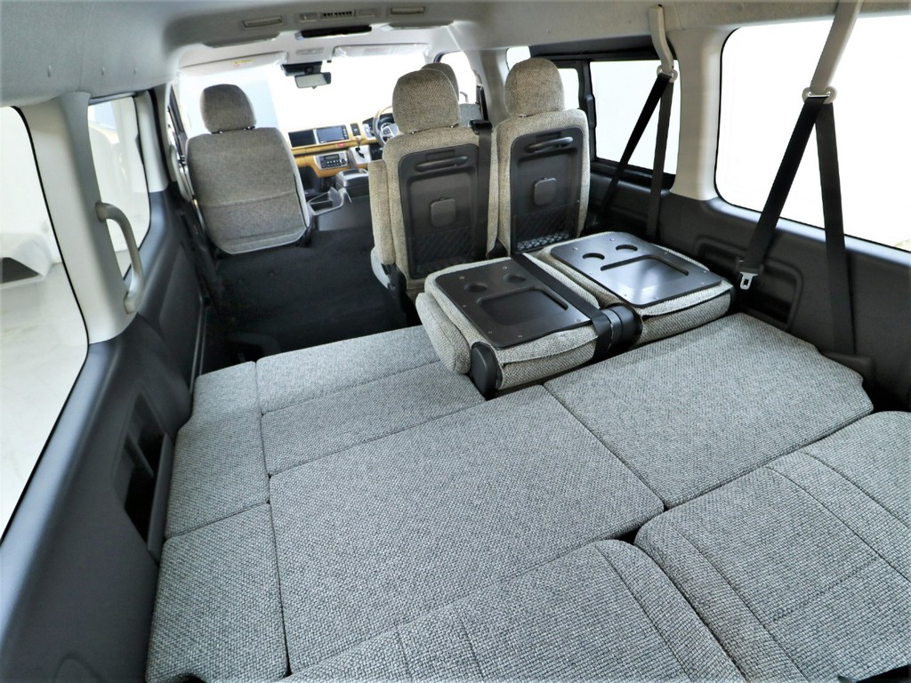 大人数でのお出掛けにピッタリなお車です！