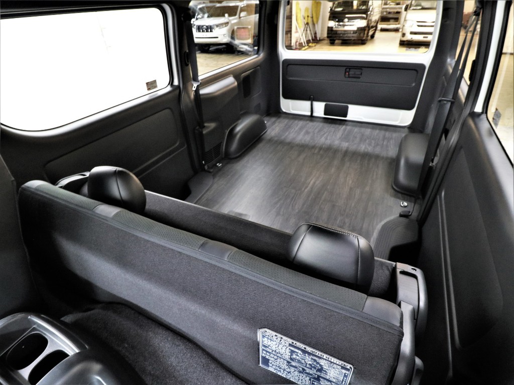 ＦＬＥＸベッドキッドを追加することで車中泊なども楽しめます！