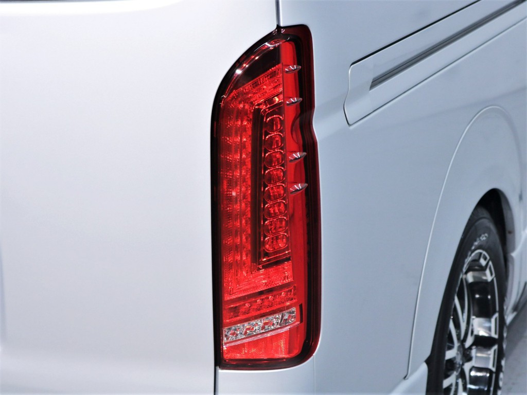 ４１５コブラ プレステージＲＥＤ ＬＥＤテールランプ！