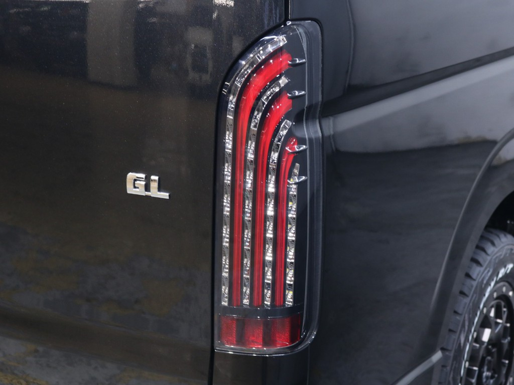 煌めきRED LEDテールランプも新品です！