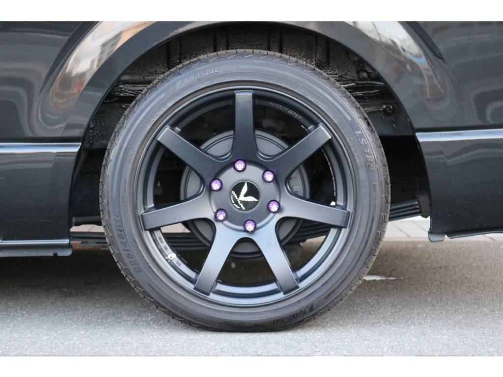 １８インチ　カミュラホイルを装備しております！！