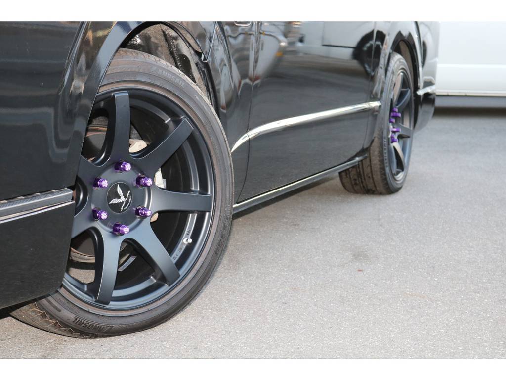 オシャレは足元から☆　ボディーカラーとの相性も良いカラーリングですよね☆