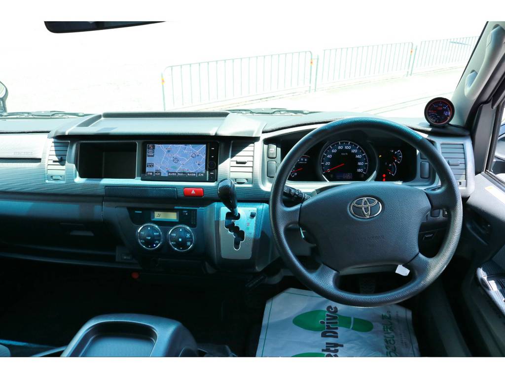 運転席エアバッグ＆ＡＢＳは標準装備です！