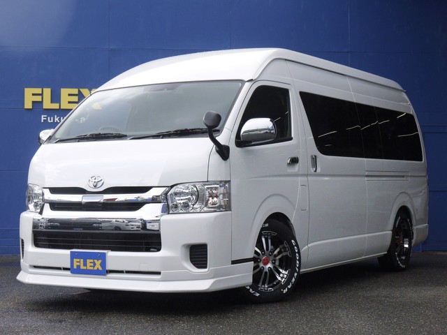 未登録新車ハイエースコミューターＧＬ２．８ＤＴ２ＷＤＴＳＳＰ付【３ナンバー１０人乗用登録構造変更】カタログには設定のないディーゼルワゴン！