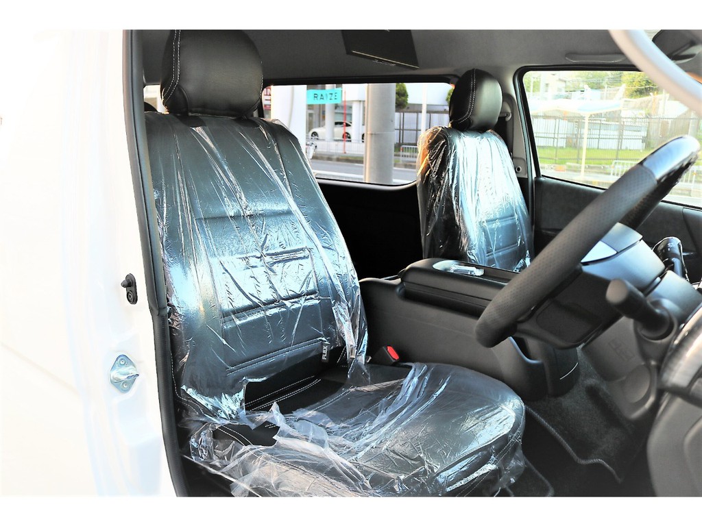 オリジナルシートカバーも装備済です！全国納車お受け致します。　お気軽にお問合せ下さいませ。　ＴＥＬ：０７２－７３０－７７６０