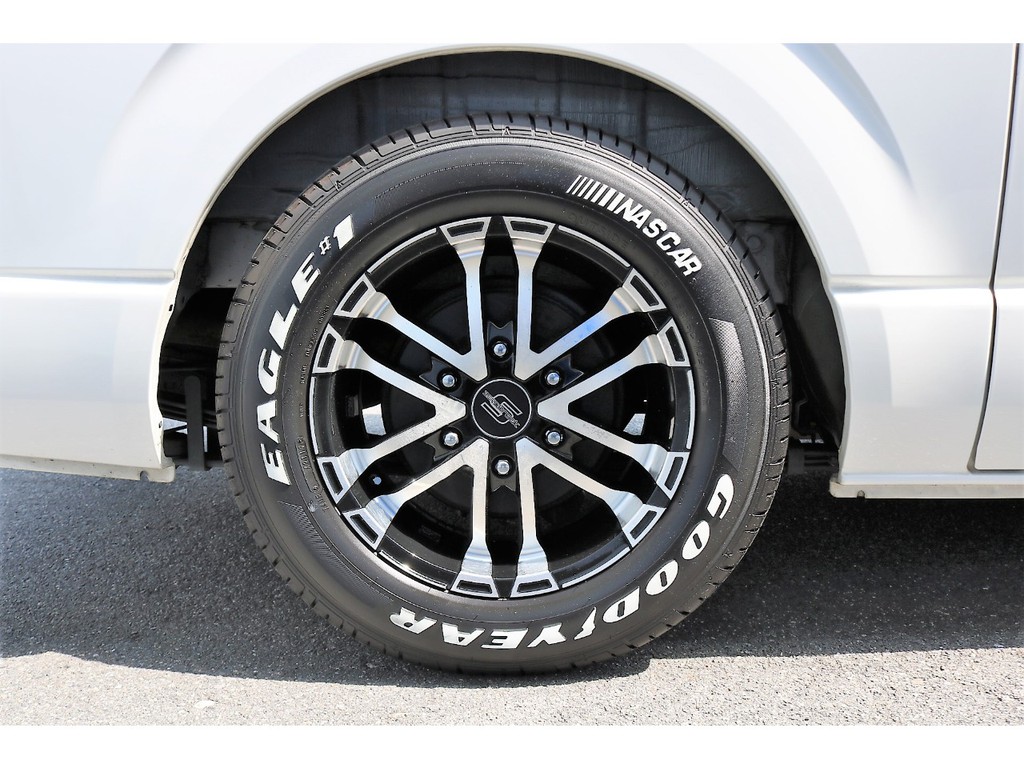 全国ご納車お受け致します。　フレックスハイエース大阪店　ＴＥＬ：０７２－７３０－７７６０