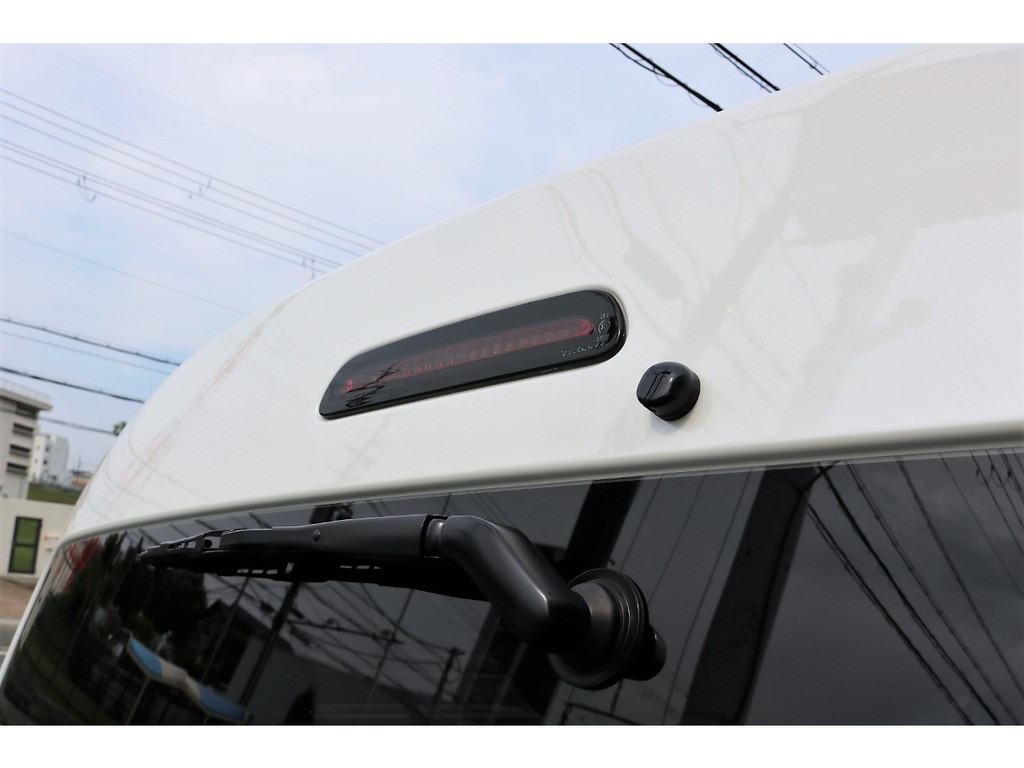 ＬＥＤハイマウントストップランプ装着